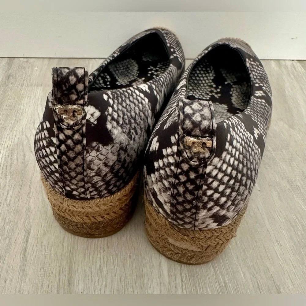 Tory Burch Espadrille Wedge Women 8.5 Grey‎ Snakeskin Good Jute Heel Logo
